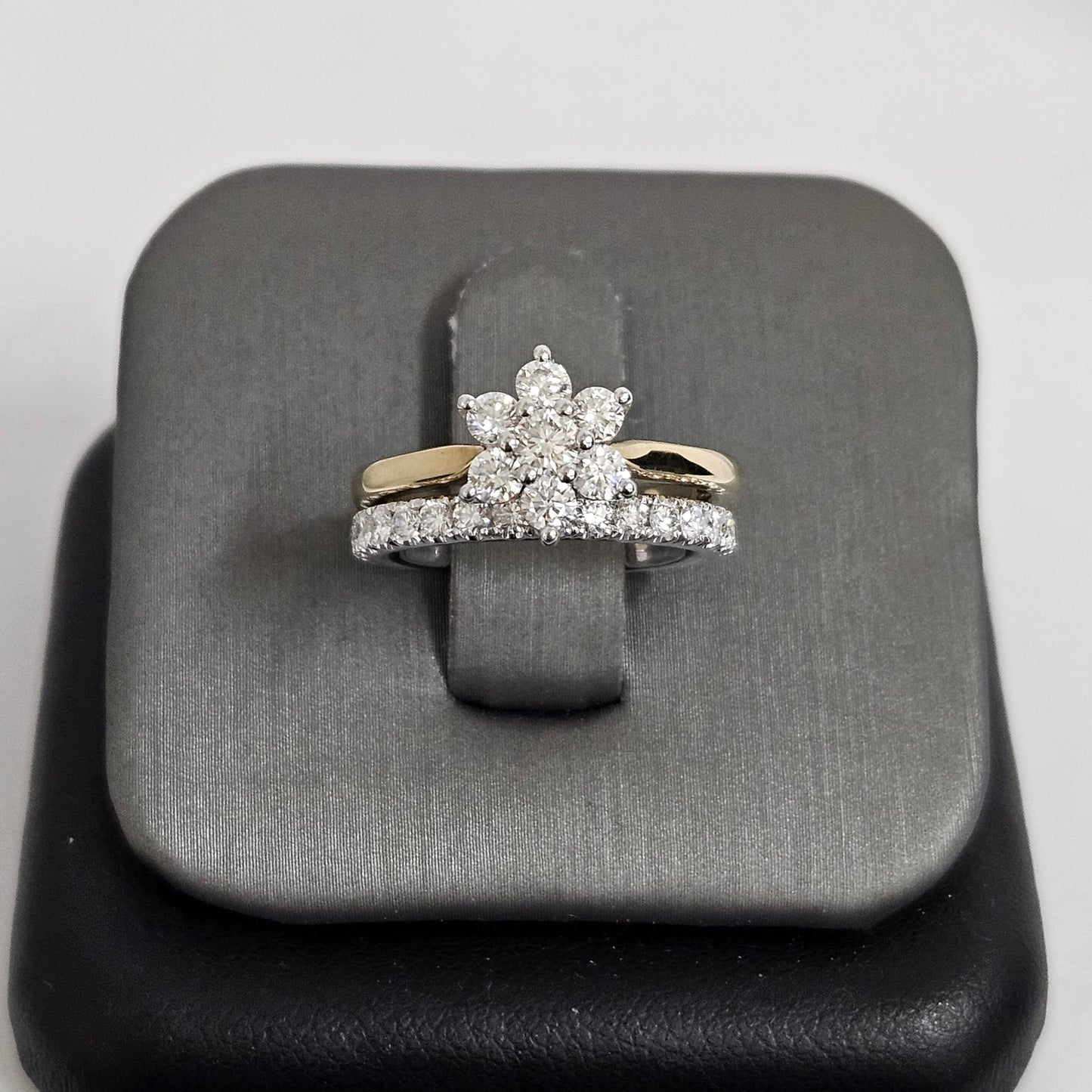 Flower Engagement Natural Diamond Ring /  Diamond Anniversary Ring/ flower ring/ Unique Engagement Ring / Anniversary Ring