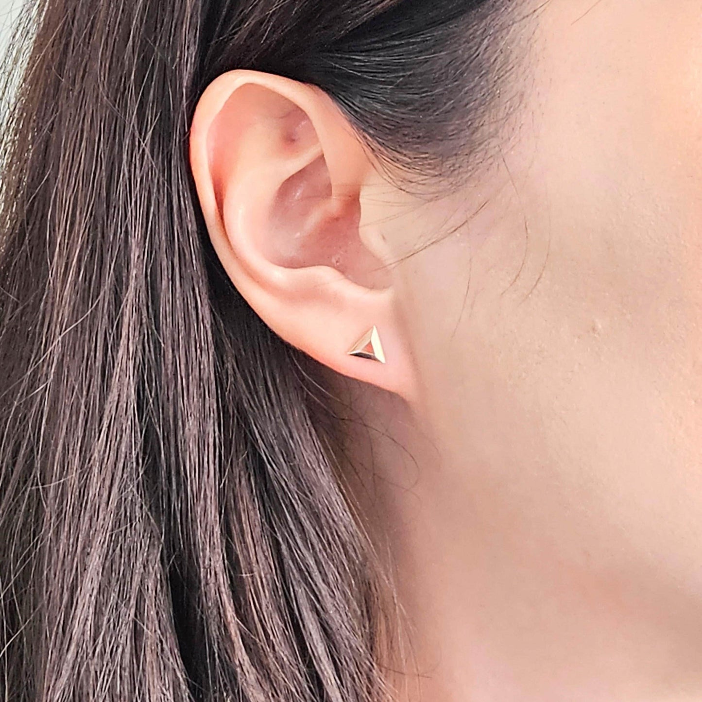 14K/18K Gold Triangle Stud Earrings: Minimalist Geometric Jewelry