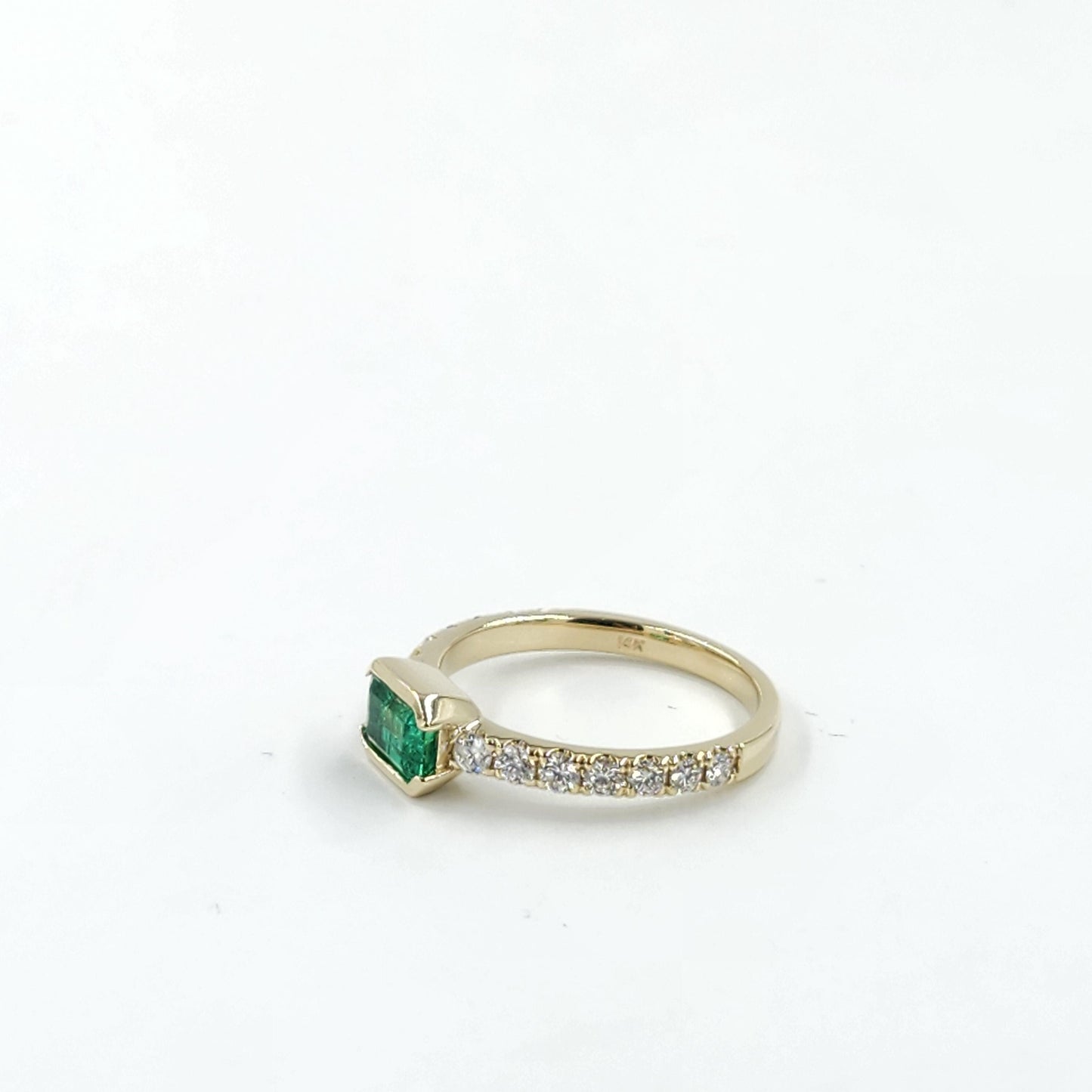 Handmade 14K Gold Emerald Ring with Natural Diamond - Anniversary Gift