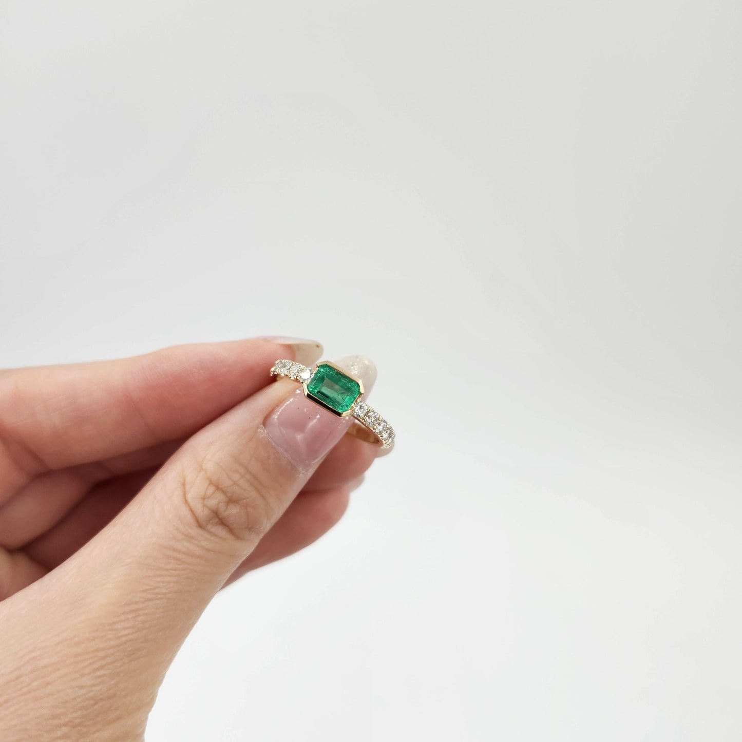 Handmade 14K Gold Emerald Ring with Natural Diamond - Anniversary Gift