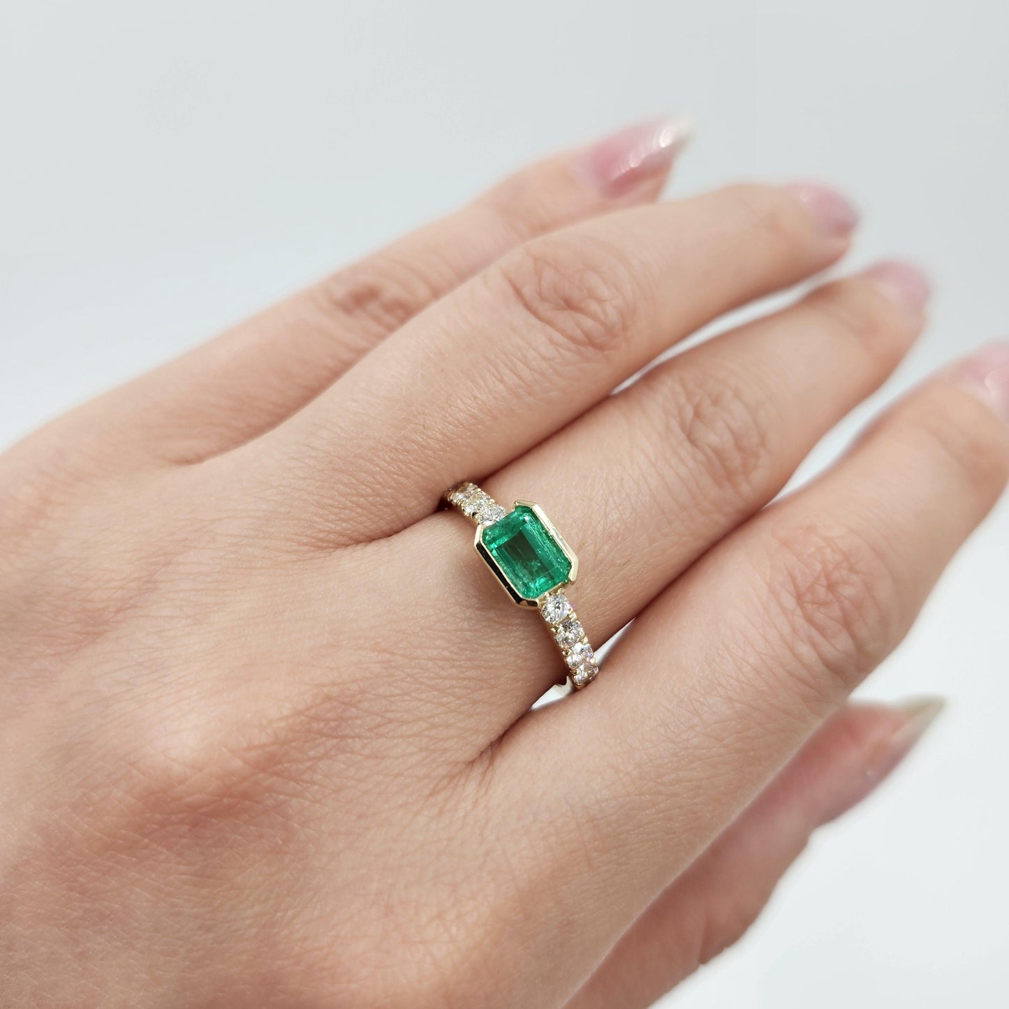 Handmade 14K Gold Emerald Ring with Natural Diamond - Anniversary Gift
