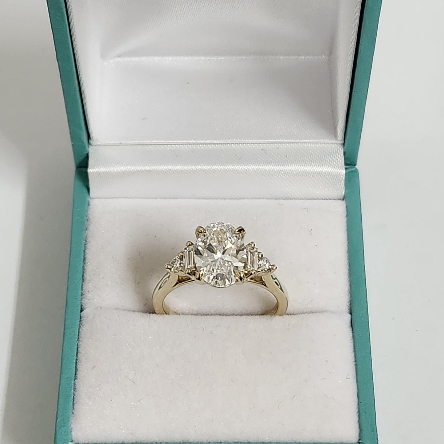 Oval Diamond Engagement Ring - 14k,18K Gold Platinum Diamond Engagement Ring - Anniversary gift