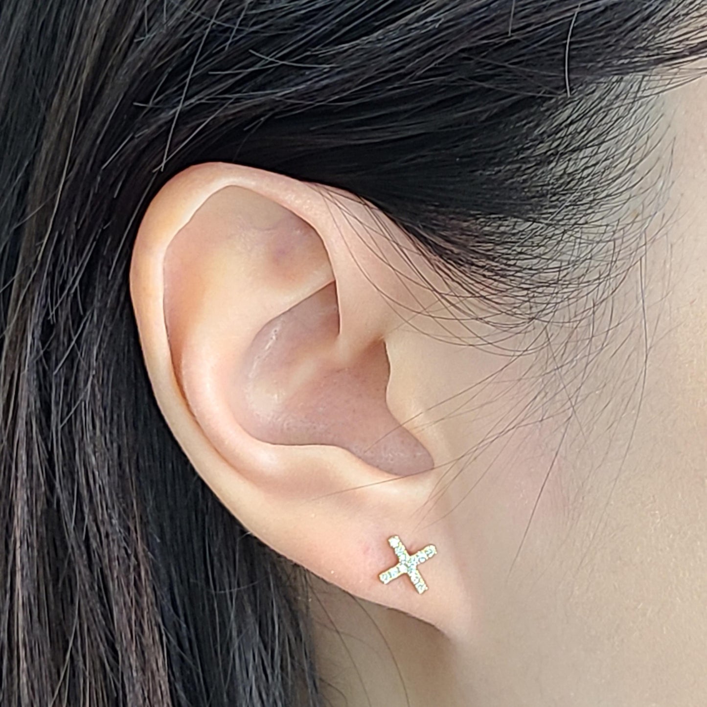 Natural Diamond O & X Earrings/Stud Circle  Earrings/14k gold Dainty Earrings/Minimalist Diamond Earrings/Diamond Earrings/Anniversary gift