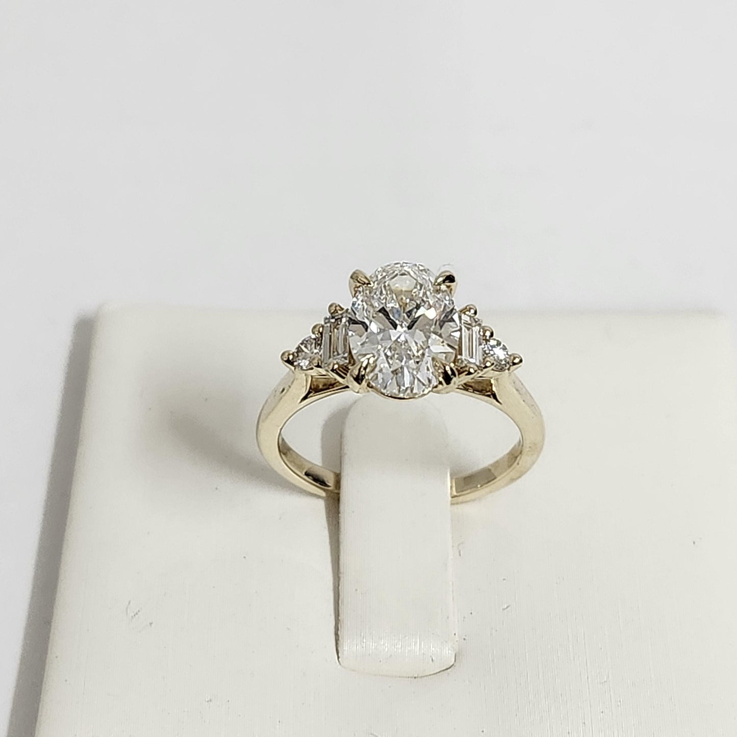 Oval Diamond Engagement Ring - 14k,18K Gold Platinum Diamond Engagement Ring - Anniversary gift