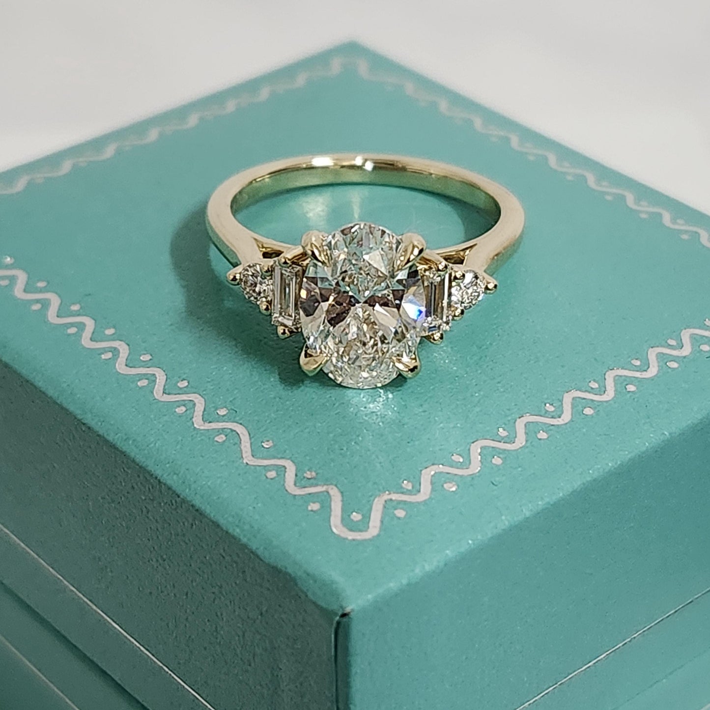 Oval Diamond Engagement Ring - 14k,18K Gold Platinum Diamond Engagement Ring - Anniversary gift