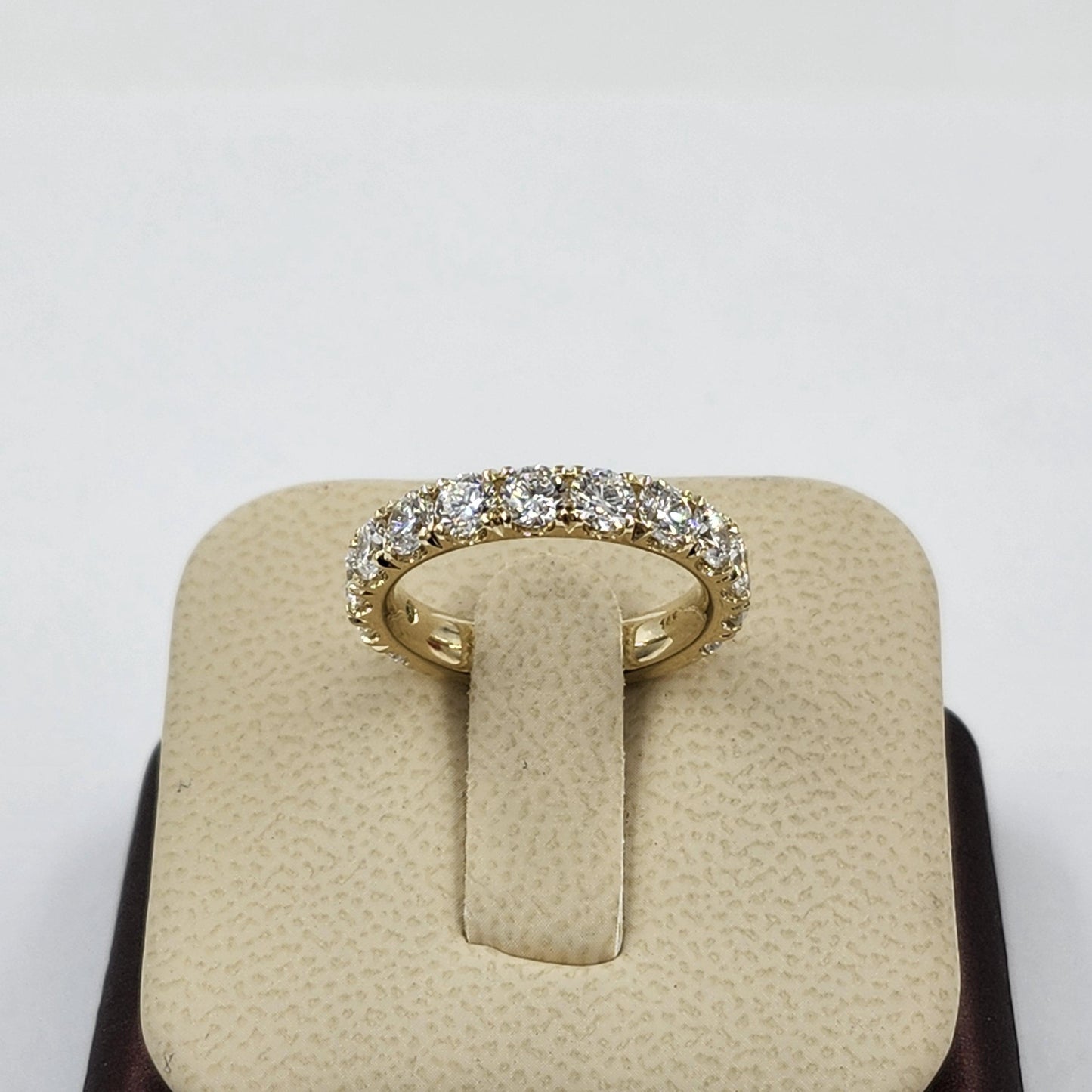 Round Diamond 3/4 Eternity Wedding Band - 14k Gold Diamond 3.9mm Width Stackable Band - Anniversary Ring