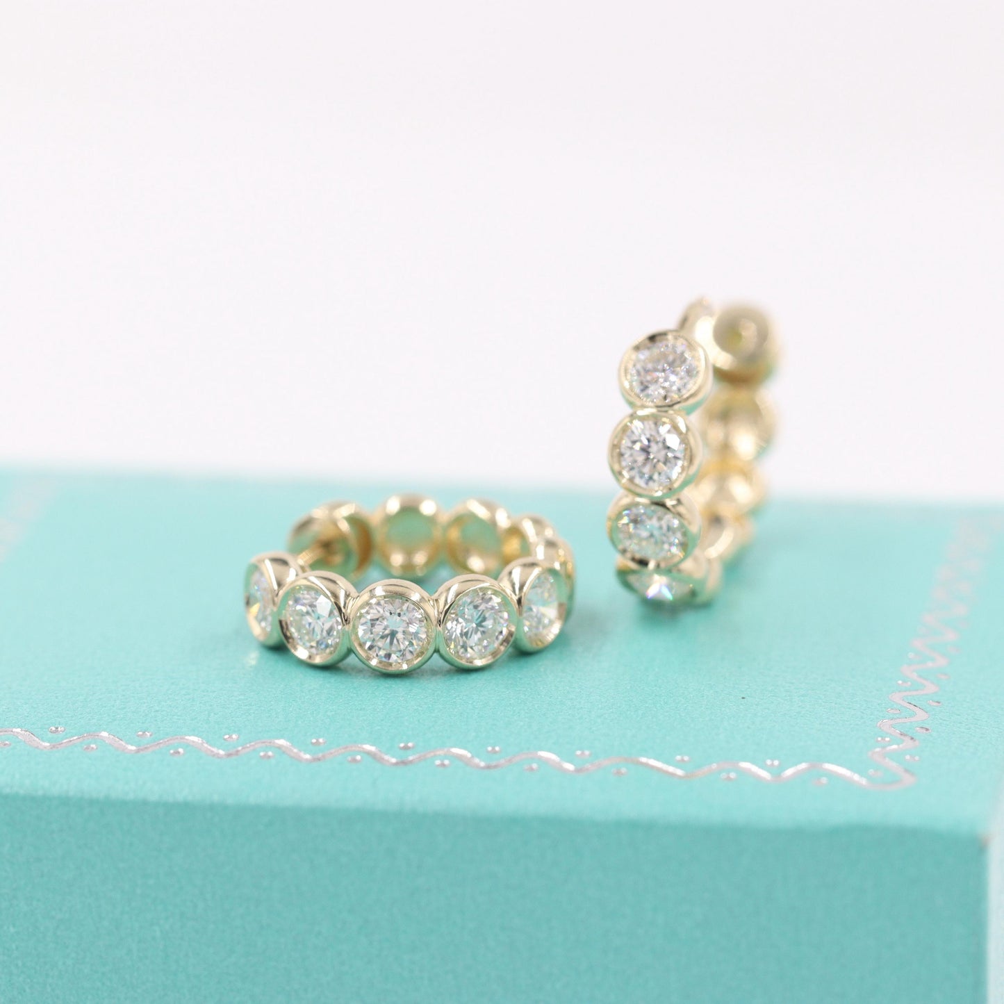 1ct Natural Diamond Huggies Bezel Hoop Earring/Round Diamond Bezel Hoop Earring/14K gold ,18K gold Hoop Diamond Earring/Anniversary gift