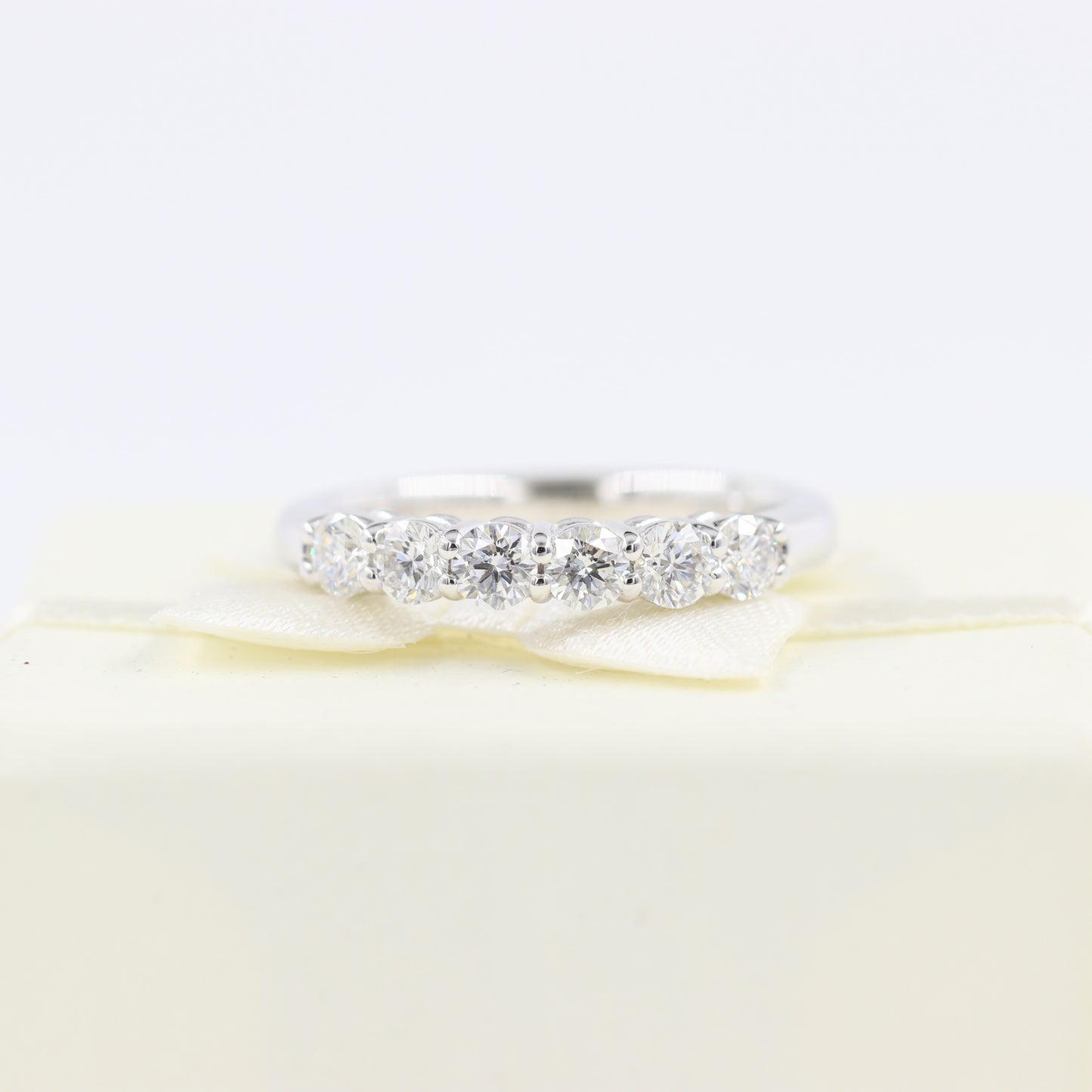 Diamond 6stones Wedding Band/Stackable Flat Wedding Ring/100% Natural White Diamond/3mm Width Wedding Band/14K Gold Eternity Ring