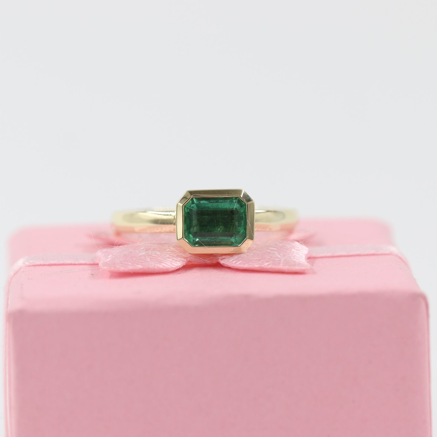 Emerald 0.65ct Bezel Ring/Natural Emerald  Ring / Emerald Engagement Ring /May Birthstone Ring /Green Emerald Engagement Ring / Gift for her