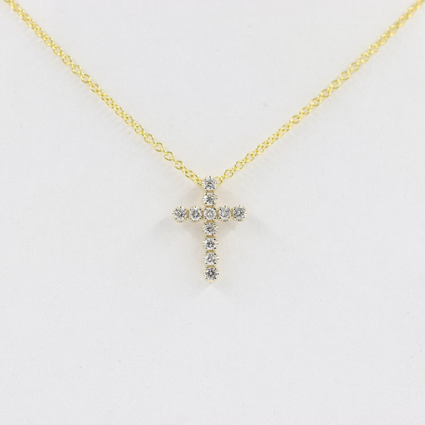 Round Diamond Necklace / Dainty Simple small Cross Necklace / Adjustable Length /14K Gold 0.1ct Diamond Cross Necklace / Gift for Her